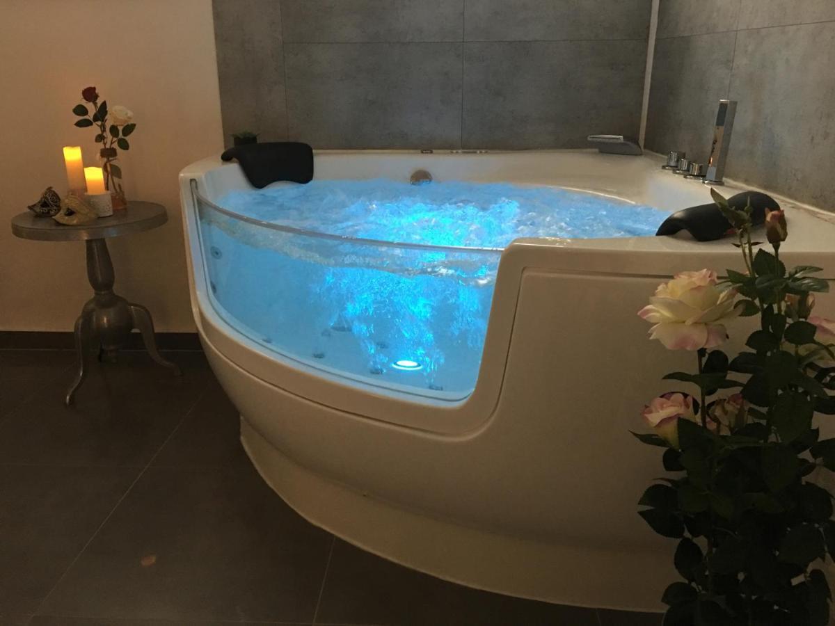 Cosy&spa Luxe Jacuzzi Diamant * Avignon